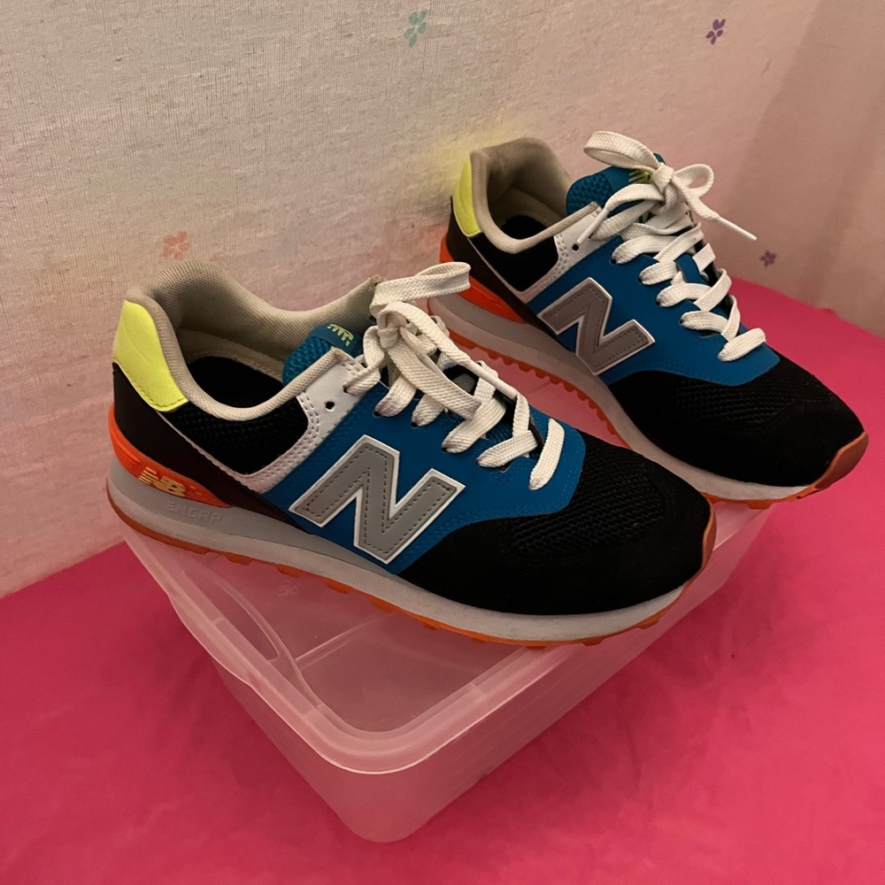 New Balance Women’s Blue and Black Sneakers
